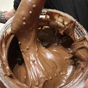 Nutella'nın İçinde Değişik Bir Şey Var