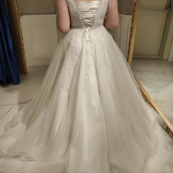 Aysira Gelinlik Hayal Kırıklığına Uğrattı: Gelinlik Hayalimiz Kabusa Döndü