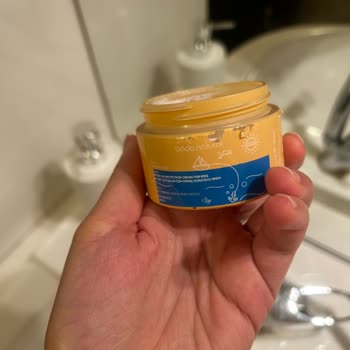 Bade Natural Güneş Kremi Kokusu Çok Kötü Kıvamı Çok Yoğun