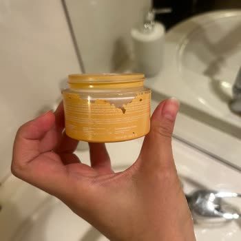 Bade Natural Güneş Kremi Kokusu Çok Kötü Kıvamı Çok Yoğun