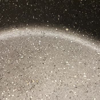 Aryıldız Granit Tencerenin İçinde Dökülme