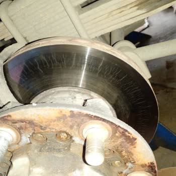 Isuzu E6D NPR3D Pişmanlıktır