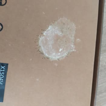 Amazonun Sıfır Laptopu Pis Kutuda Göndermesi.