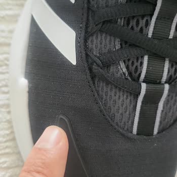 In Street Yeni Ayakkabıda Beklenmedik Ses Sorunu!