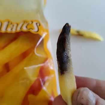 Tarım Kredi Kooperatif Market Tarım Kredi Marketinde Bozuk Kara Ve Sağlıksız Don. Patates Satılıyor.