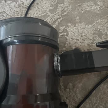 Fantom Fanset Elektrikli Ev Aletleri Süpürgemin Plastik Kısmı Kırıldı Birkaç Kez Kullanımda