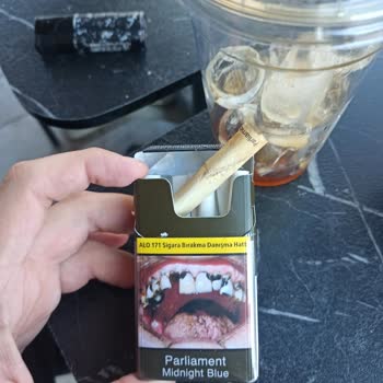 Philip Morris Sigara Paketinden Sarılmamış Sigara Kağıdı Çıktı