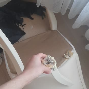 İstikbal Sandalye Ayağı Kırık