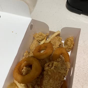 Popeyes Restoranının Özensizliği Ve Gramajlara Uymaması