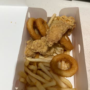 Popeyes Restoranının Özensizliği Ve Gramajlara Uymaması