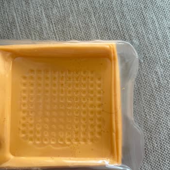 BİM Aknaz Peynirinden Kil Çıktı