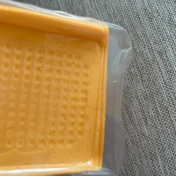 BİM Aknaz Peynirinden Kil Çıktı