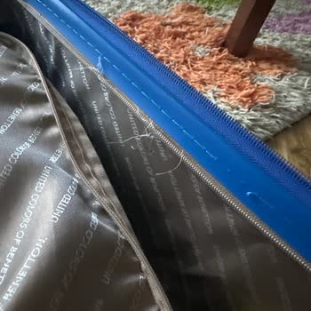 Benetton Ve Ayakkabı Dünyası Valiz Skandalı!