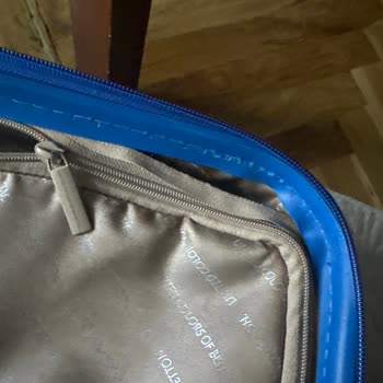 Benetton Ve Ayakkabı Dünyası Valiz Skandalı!