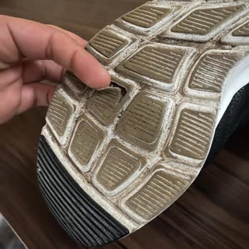 A101 Skechers Ayakkabı Kalitesizliği, Altı Parçalandı