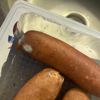 Şahin Sucukları Marketten Alınan Sucukta Küf Sorunu