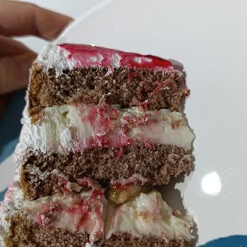 Kozan Mıhçıoğlu Pastanesi Pasta Çilekli Denip Muzlu Çıkıyor