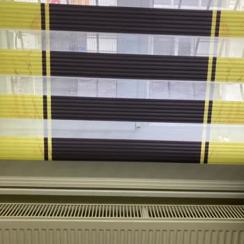 Sezerler Perde Zebra Perdeye Parasını Vermeme Rağmen Etek Eklenmedi Düz Model Geldi