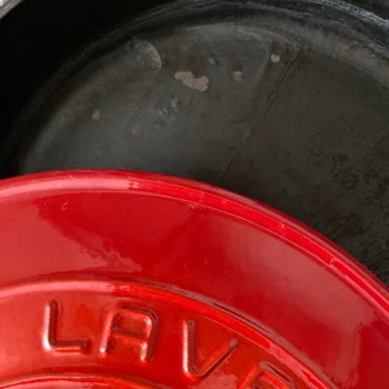 Lava Döküm Tencere İçi Soyuldu.