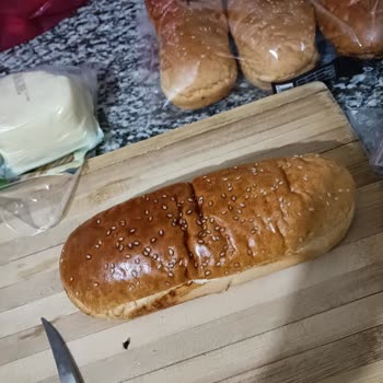 BİM Ünlüx Marka Sandviç Ekmeğinden Sinek Çıktı