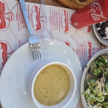 Ciğerci Bahattin Eryaman Da İftar Sofrasi Plastik Kaşık Servisi