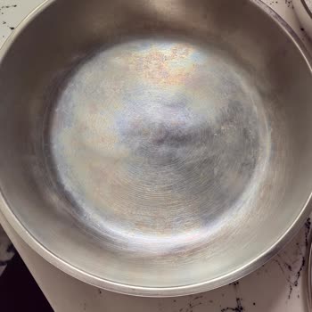 Emsan Konik Tencere Dibi Renk Değişimi