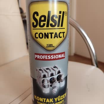 Selsil Contact Temizleyici Kutusunda Ne Var?