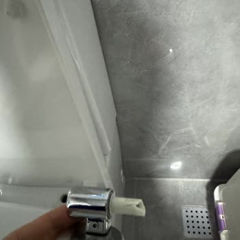 İsvea Klozet Menteşe Problemi