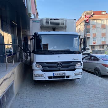 BİM: Sorumsuzluğuyla, Süründürür.