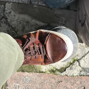 Elle Ayakkabı Pişmanlığı Ve Çözümsüzlüğü