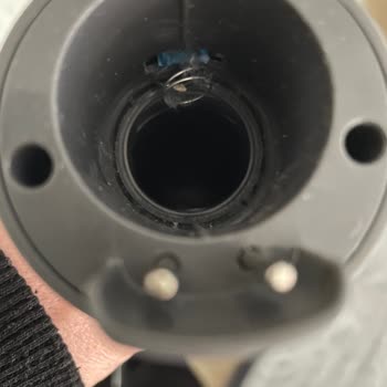 Fakir Dikey Süpürge Uzun Boru Takma Yerinin Bir Haftada Yayı Çıktı