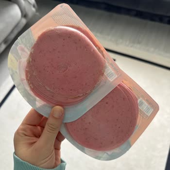 Zırhlı Toptan Market Taze Beklentisi Bozuk Salam Hayal Kırıklığı
