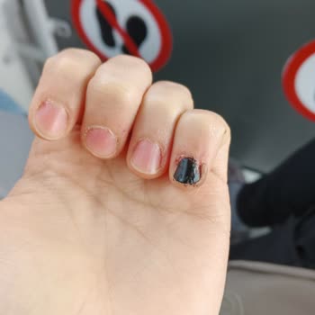 Flormar'dan Hem Zorla Ürün Aldırttılar Hem De Bozuk Çıktı