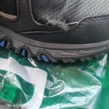 Deichmann Ayakkabı Cihazla Koruma Yaptılar Ayakkabı 1 Ayda Tek Dikişleri Söküldü