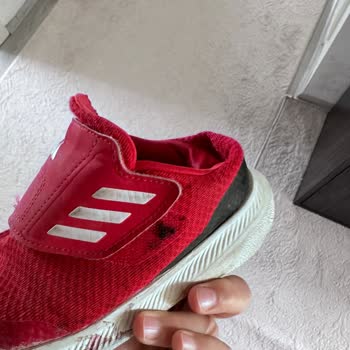 Adidas Çocuk Ayakkabısında Çökme / Hasar