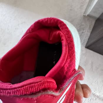 Adidas Çocuk Ayakkabısında Çökme / Hasar