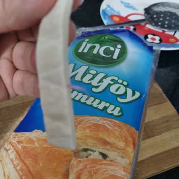 Şok Marketler Marketten Alınan Milföy Hamurunda Naylon Poşet Bulma Şikayeti