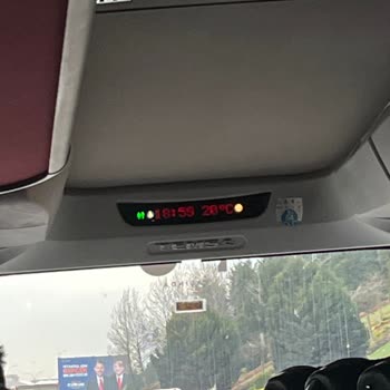 Efe Tur Şoför Ve Muavinin Umursamaz Tavırları