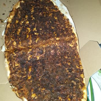 Ferizli Taş Fırın Dan Aldığım 8 Adet Lahmacun Simsiyah