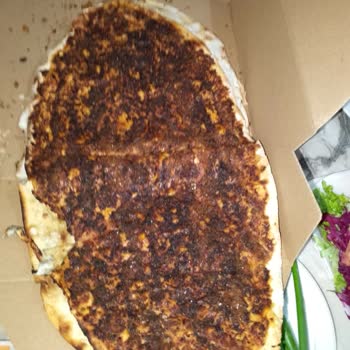 Ferizli Taş Fırın Dan Aldığım 8 Adet Lahmacun Simsiyah