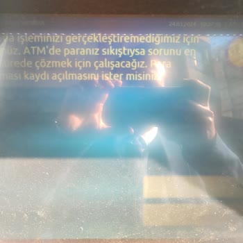 Taksim Yapı Kredi ATM Para Sıkışması