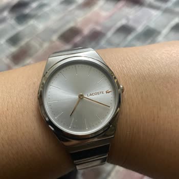 FashFed Lacoste Saat Çalışmıyor Geldiği Gibi Ayarladım Saatte Tık Yok