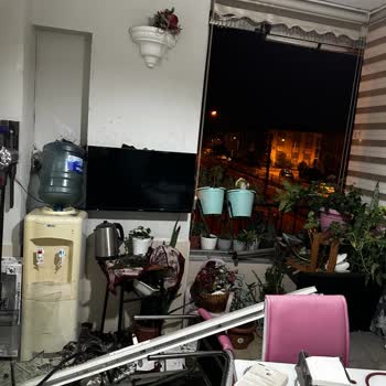 Vestel Marka Daha 7 Yıllık Buzdolabı Evde Bomba Gibi Patladı