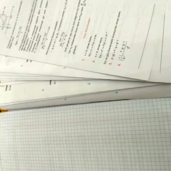 Acil Yayınları Acil İlaç AYT Matematik Kitabının Sayfalarının Kendini Bırakması