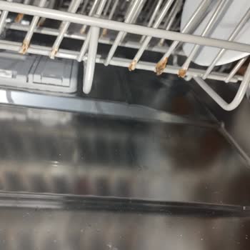 Samsung Bulaşık Makinesinin Alt Sepetinin Paslanması