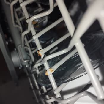 Samsung Bulaşık Makinesinin Alt Sepetinin Paslanması