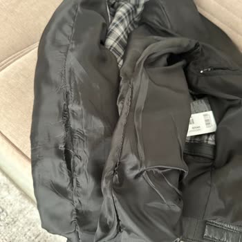 Derimod Mağaza Ürünün 3 Farklı Yerinden Ayıplı Olarak Satılması