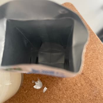 Pınar Et ve Süt 200ml Süt Paketinde Alüminyum Folyo Parçaları
