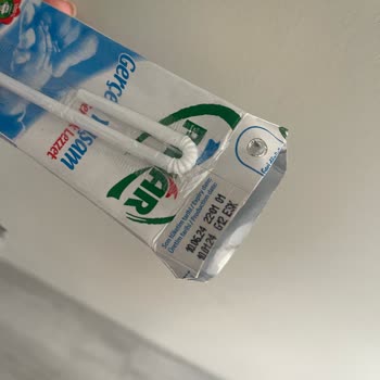 Pınar Et ve Süt 200ml Süt Paketinde Alüminyum Folyo Parçaları