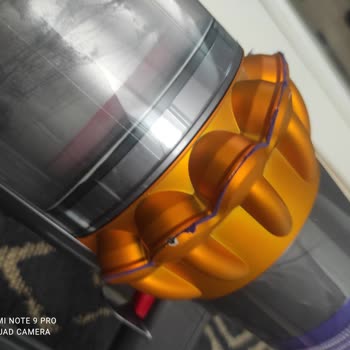 Dyson Süpürgemin Papatya Kısmı Dökülüyor